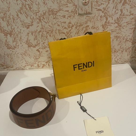 Wide FENDI Belt. This belt is adjustable. - Picture 3 of 5